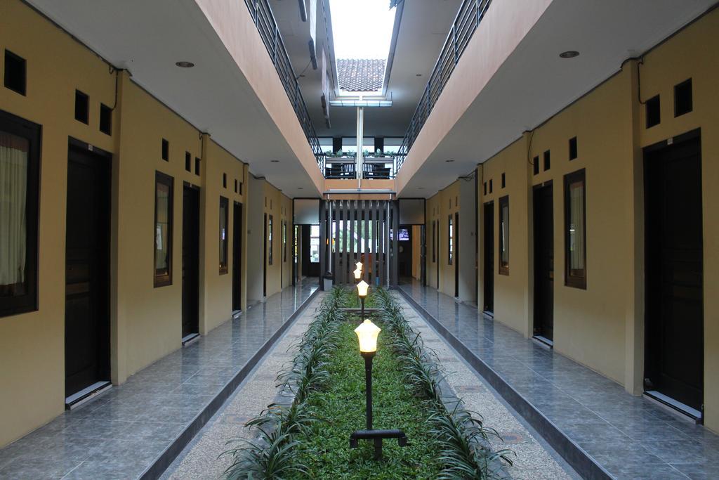 Penginapan Asiera Banyuwangi  Exterior photo